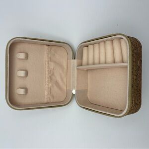 Luxe & Willow Cork Jewelry Travel Case Box NWOT